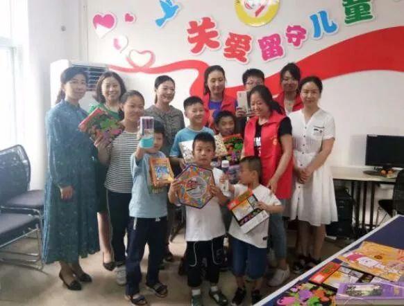 那不勒斯在意甲比赛中4-0击败拉齐奥，这场比赛有哪些看点？游戏画面
